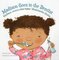 Madison Goes to the Dentist ( Somali and English Edition ) (Board Book)